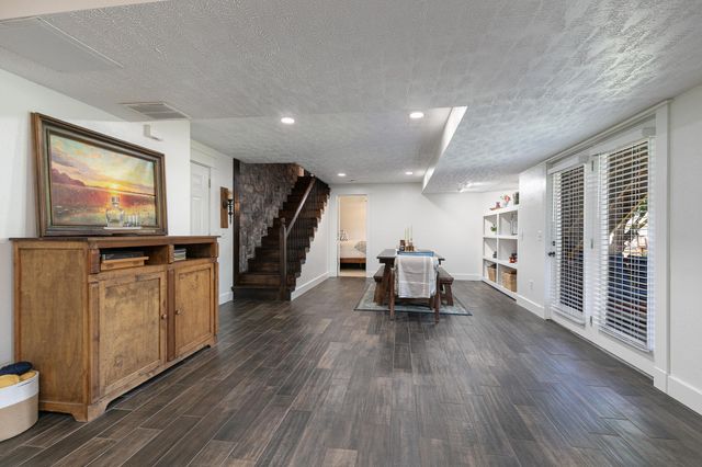 209 Northgate Avenue, Monett, MO 65708