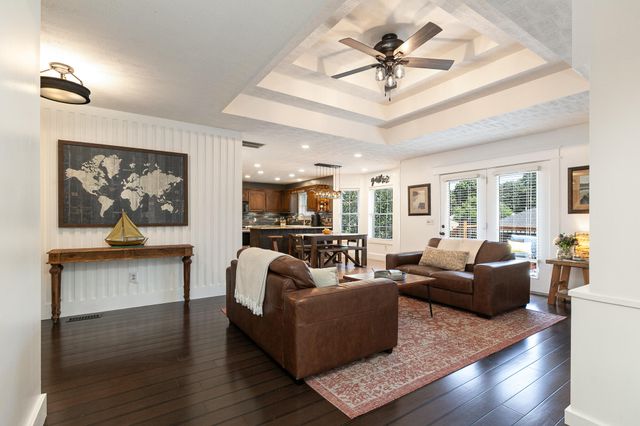 209 Northgate Avenue, Monett, MO 65708