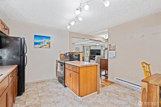 3284 Oak Street, Longview, WA 98632