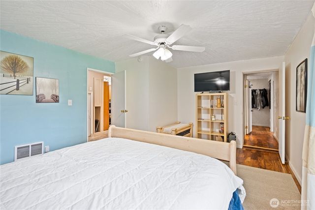 3284 Oak Street, Longview, WA 98632