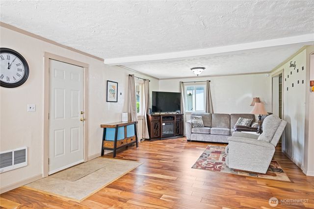 3284 Oak Street, Longview, WA 98632