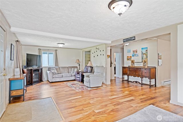 3284 Oak Street, Longview, WA 98632