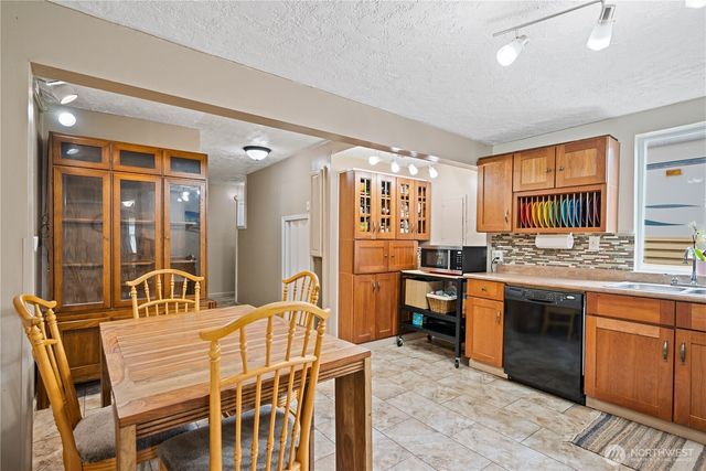 3284 Oak Street, Longview, WA 98632
