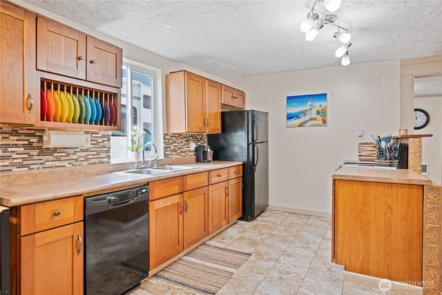 3284 Oak Street, Longview, WA 98632