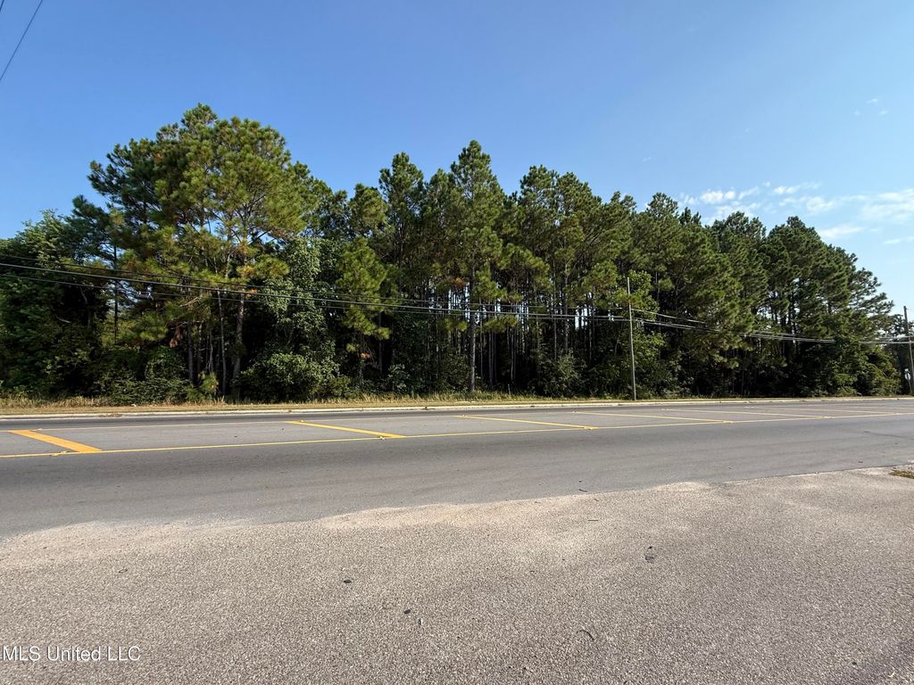 28th Street, Gulfport, MS 39501
