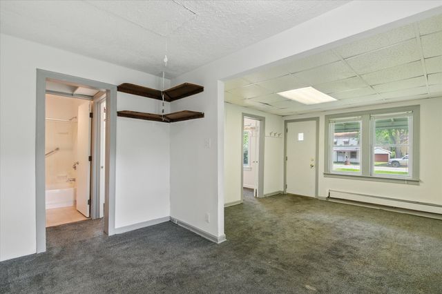 19435 Inkster Road, Livonia City, MI 48152