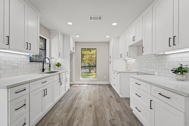 3433 Avenue P, Rosenberg, TX 77471