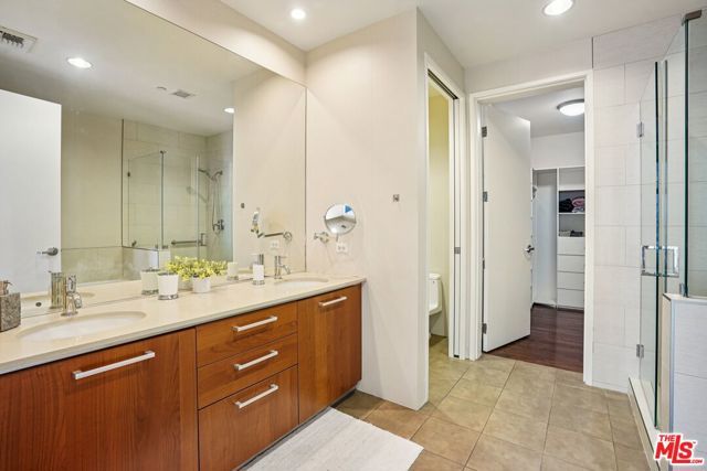 801 S Grand Avenue 1310, Los Angeles, CA 90017