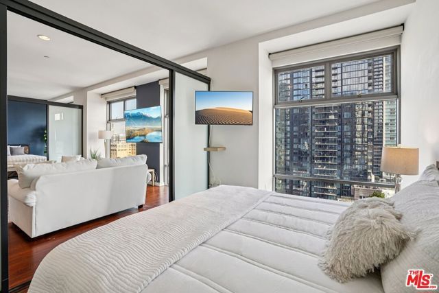 801 S Grand Avenue 1310, Los Angeles, CA 90017