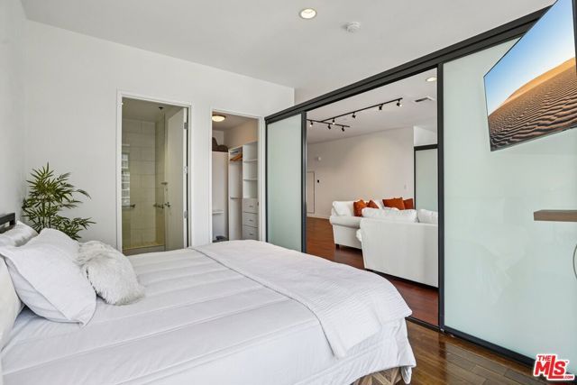 801 S Grand Avenue 1310, Los Angeles, CA 90017