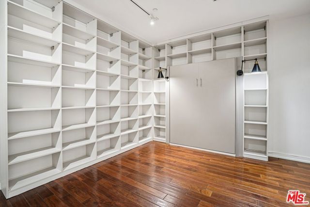 801 S Grand Avenue 1310, Los Angeles, CA 90017