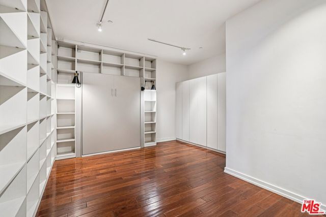 801 S Grand Avenue 1310, Los Angeles, CA 90017