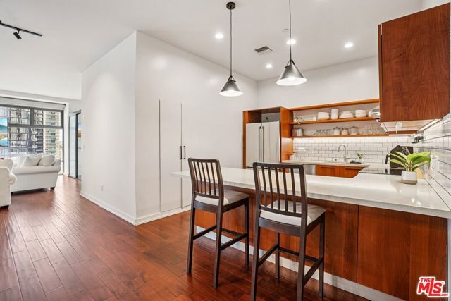 801 S Grand Avenue 1310, Los Angeles, CA 90017