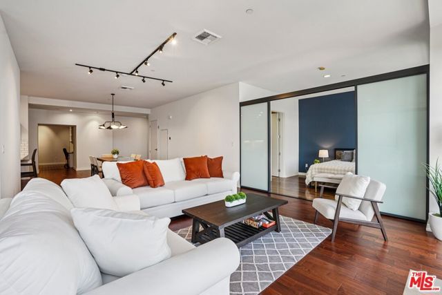 801 S Grand Avenue 1310, Los Angeles, CA 90017