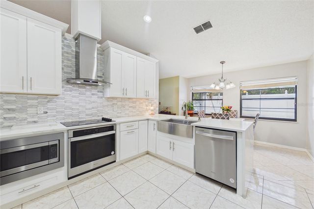 4386 WYNDCLIFF CIRCLE, Orlando, FL 32817