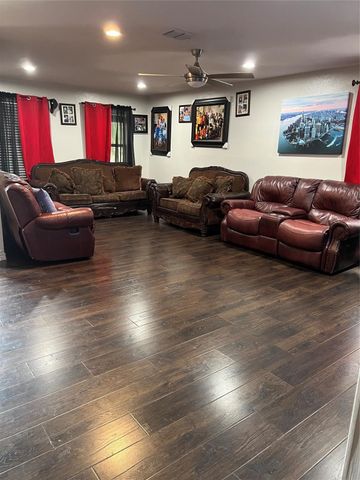 2216 Chestnut Drive, Little Elm, TX 75068