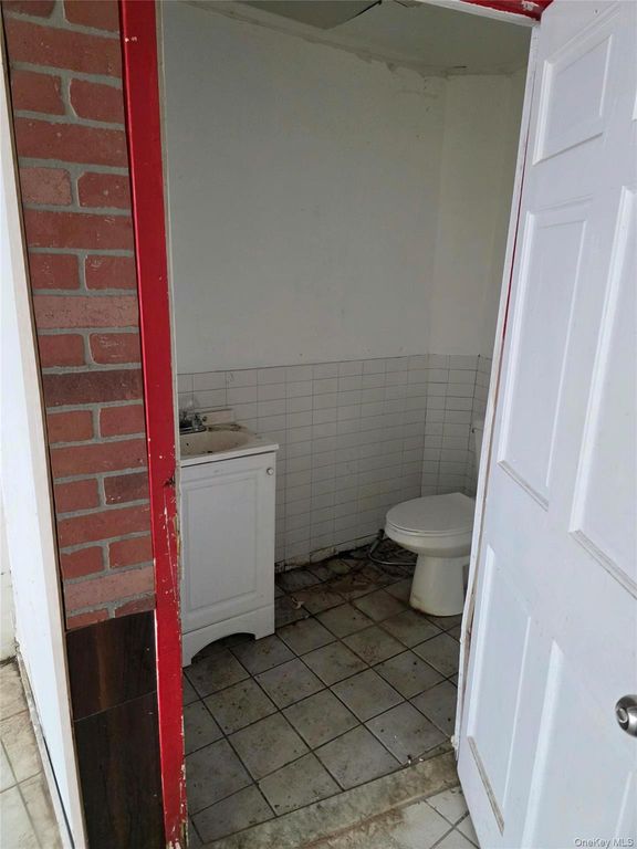 99-27a 43 ave, Corona, NY 11368 — photo 3