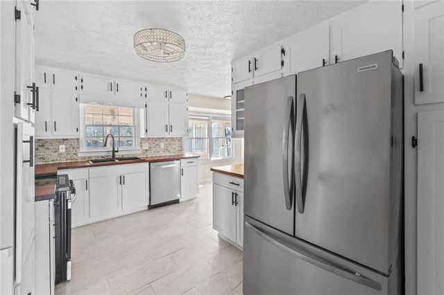 599 Honey Creek SE Road, Conyers, GA 30094