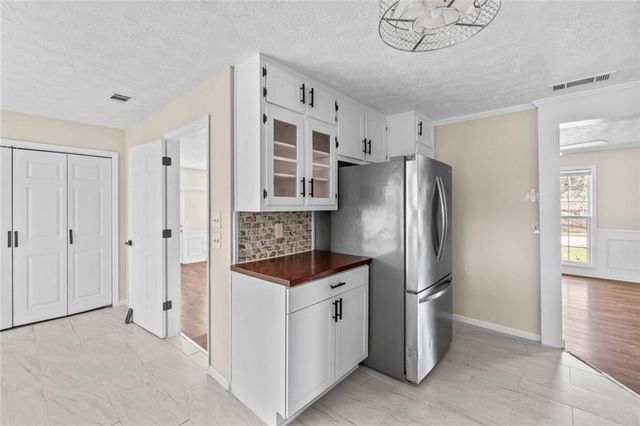 599 Honey Creek SE Road, Conyers, GA 30094