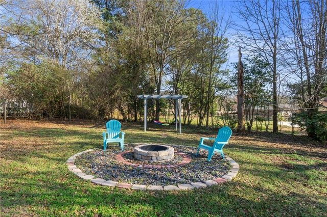 599 Honey Creek SE Road, Conyers, GA 30094