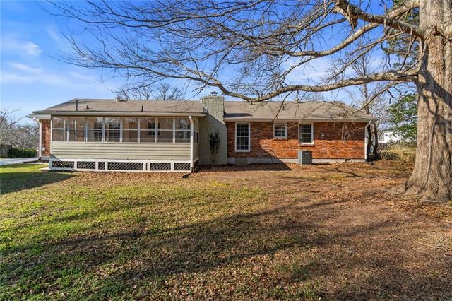 599 Honey Creek SE Road, Conyers, GA 30094