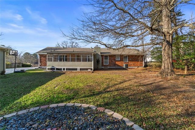 599 Honey Creek SE Road, Conyers, GA 30094