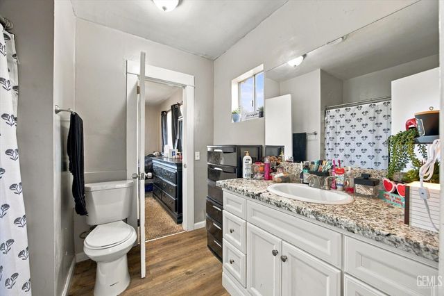 429 Wilson Avenue, Bakersfield, CA 93308