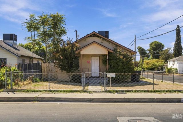 429 Wilson Avenue, Bakersfield, CA 93308
