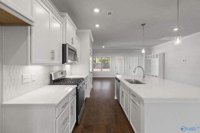 1602 Calistoga Circle NE, Huntsville, AL 35811