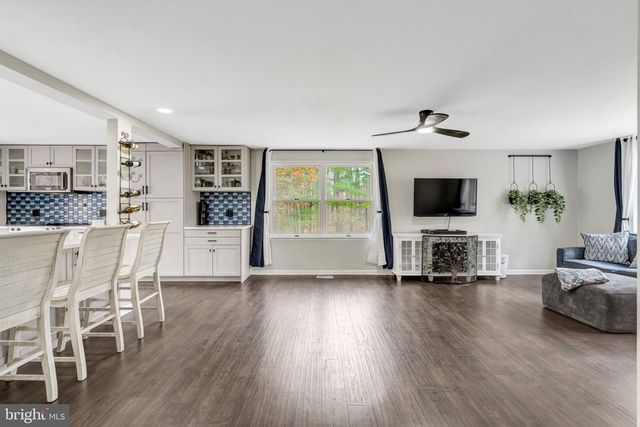 4645 MORGANS BLUFF DR, Marshall, VA 20115