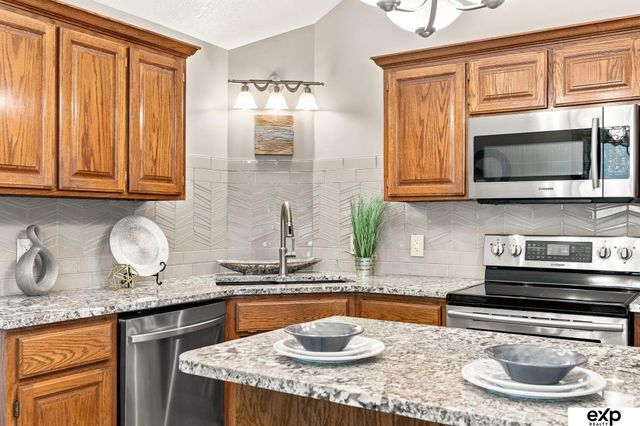 6440 N 105th Street, Omaha, NE 68134