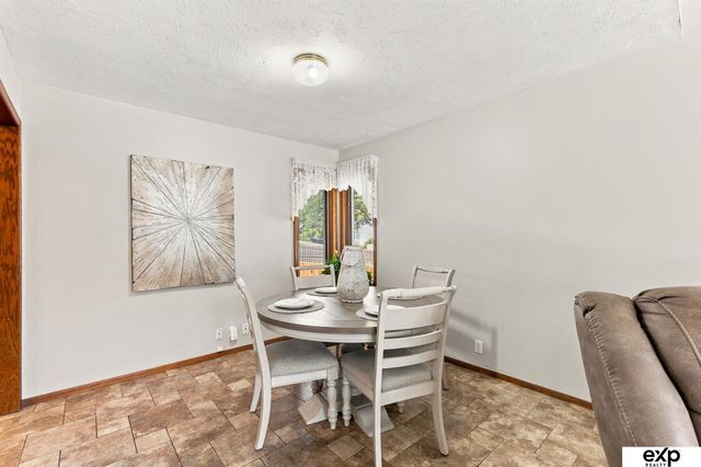 6440 N 105th Street, Omaha, NE 68134