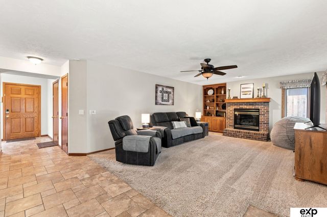 6440 N 105th Street, Omaha, NE 68134