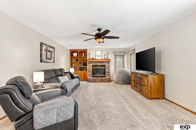 6440 N 105th Street, Omaha, NE 68134