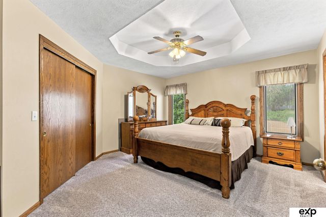 6440 N 105th Street, Omaha, NE 68134
