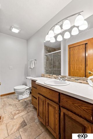 6440 N 105th Street, Omaha, NE 68134