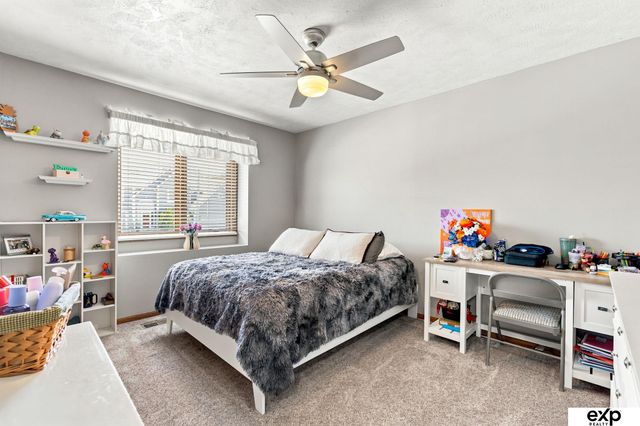 6440 N 105th Street, Omaha, NE 68134