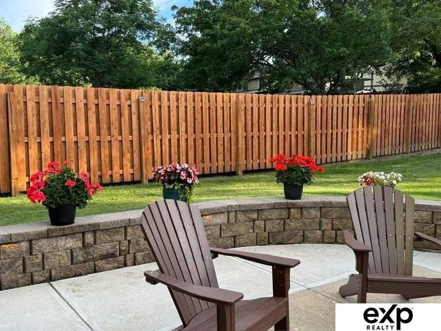 6440 N 105th Street, Omaha, NE 68134