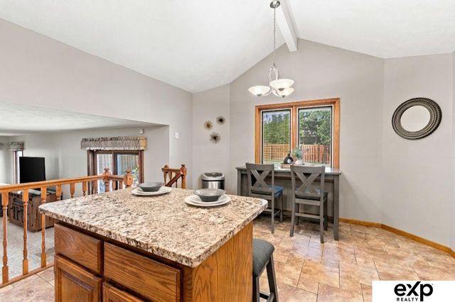6440 N 105th Street, Omaha, NE 68134