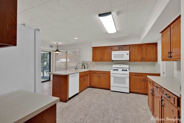 3242 Bert Kouns Industrial Loop, Shreveport, LA 71118