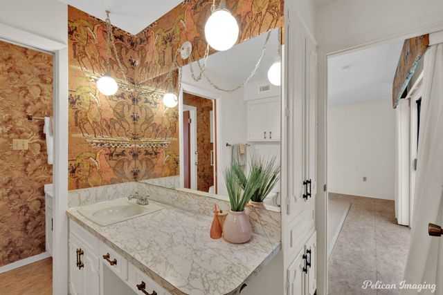 3242 Bert Kouns Industrial Loop, Shreveport, LA 71118