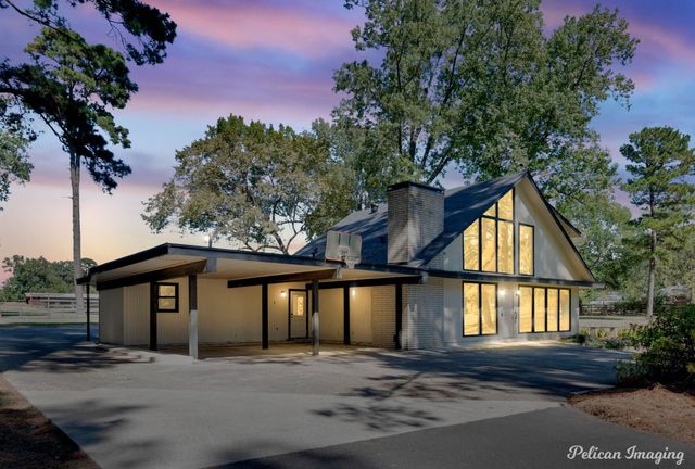 3242 Bert Kouns Industrial Loop, Shreveport, LA 71118