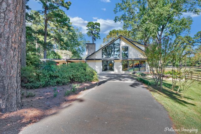 3242 Bert Kouns Industrial Loop, Shreveport, LA 71118