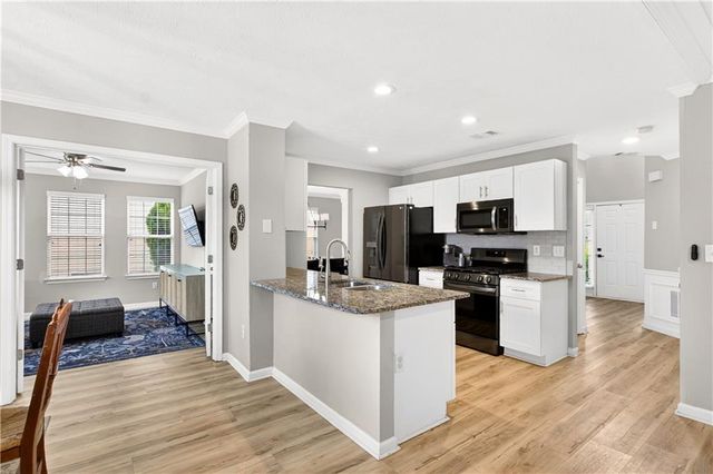 11065 Crabapple Lake Drive, Roswell, GA 30076