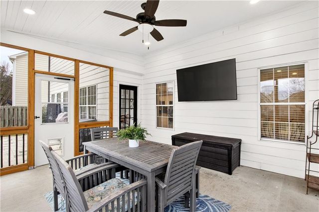 11065 Crabapple Lake Drive, Roswell, GA 30076