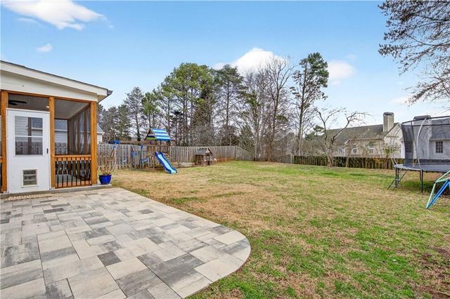 11065 Crabapple Lake Drive, Roswell, GA 30076