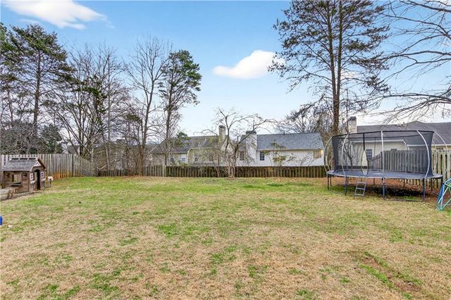 11065 Crabapple Lake Drive, Roswell, GA 30076