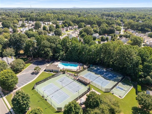 11065 Crabapple Lake Drive, Roswell, GA 30076