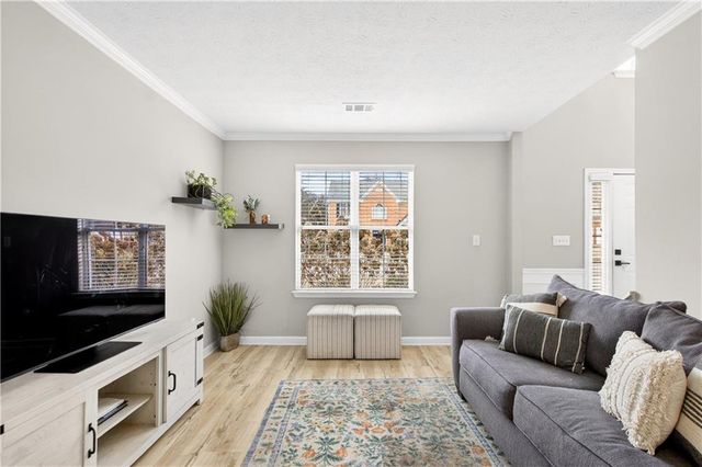 11065 Crabapple Lake Drive, Roswell, GA 30076