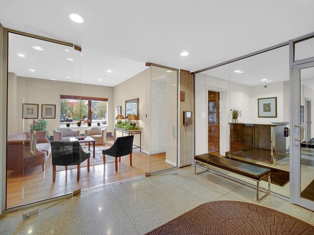 5000 S Cornell Avenue 6C, Chicago, IL 60615